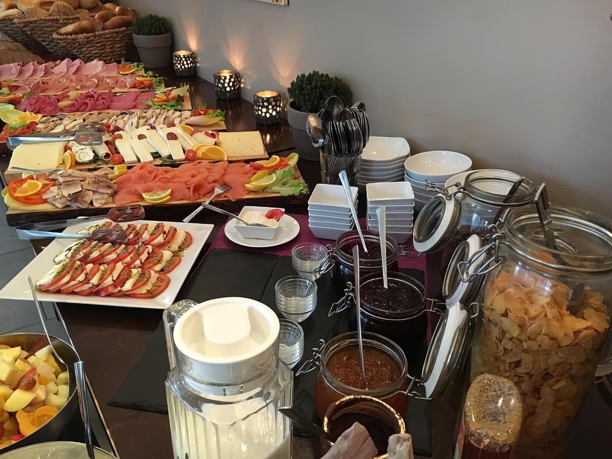 La colazione di HOTEL VICTORY