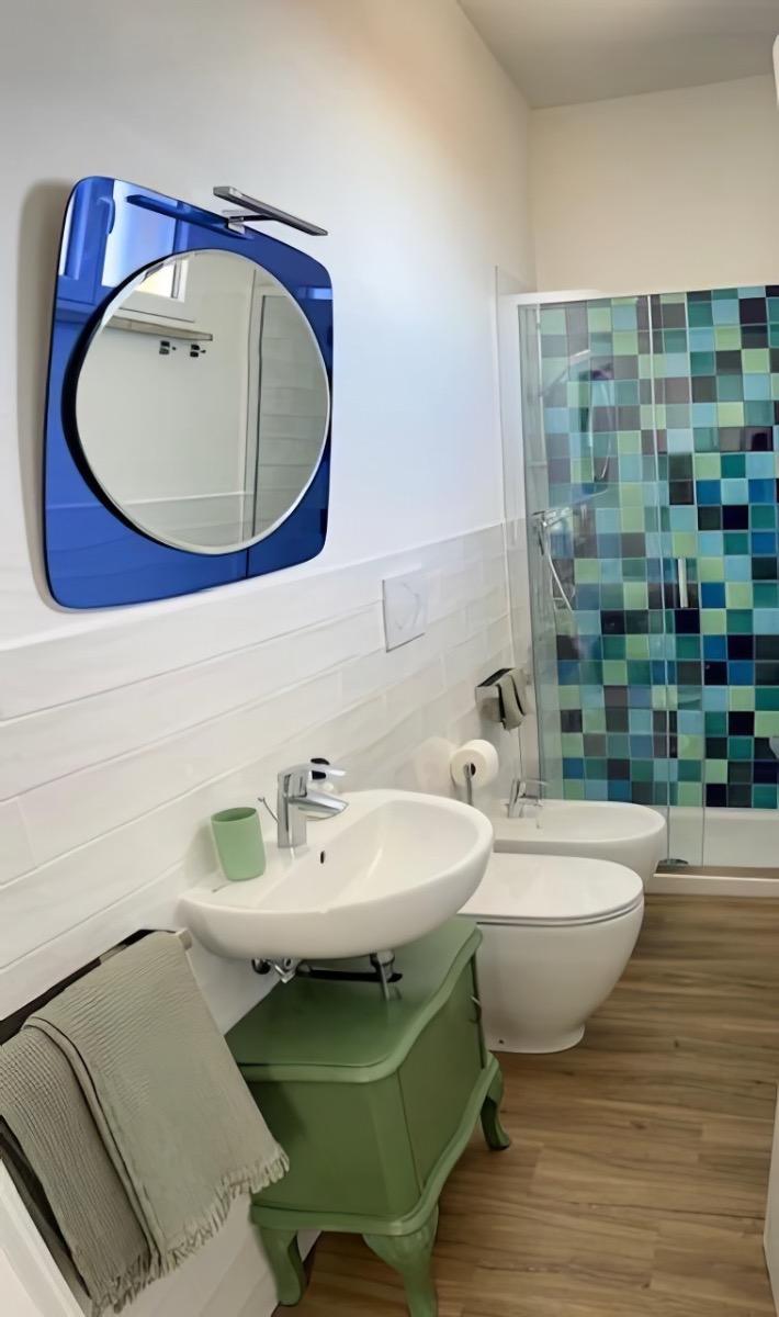 Bagno privato con doccia 90x120