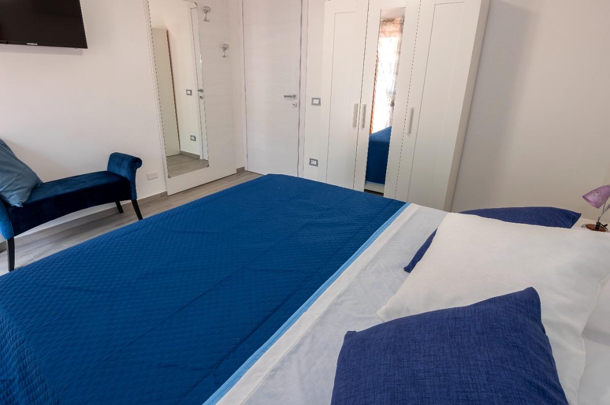 Camera letto matrimoniale