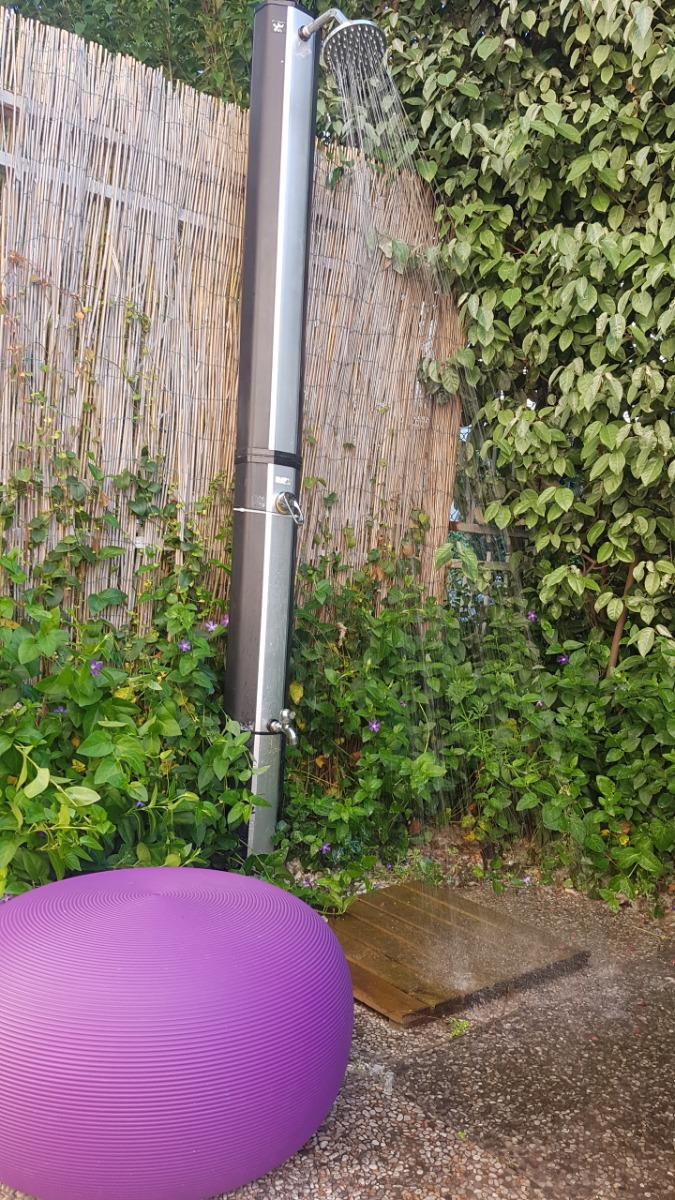 Una doccia a cielo aperto