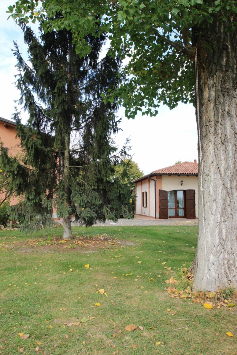 giardino esterno privato