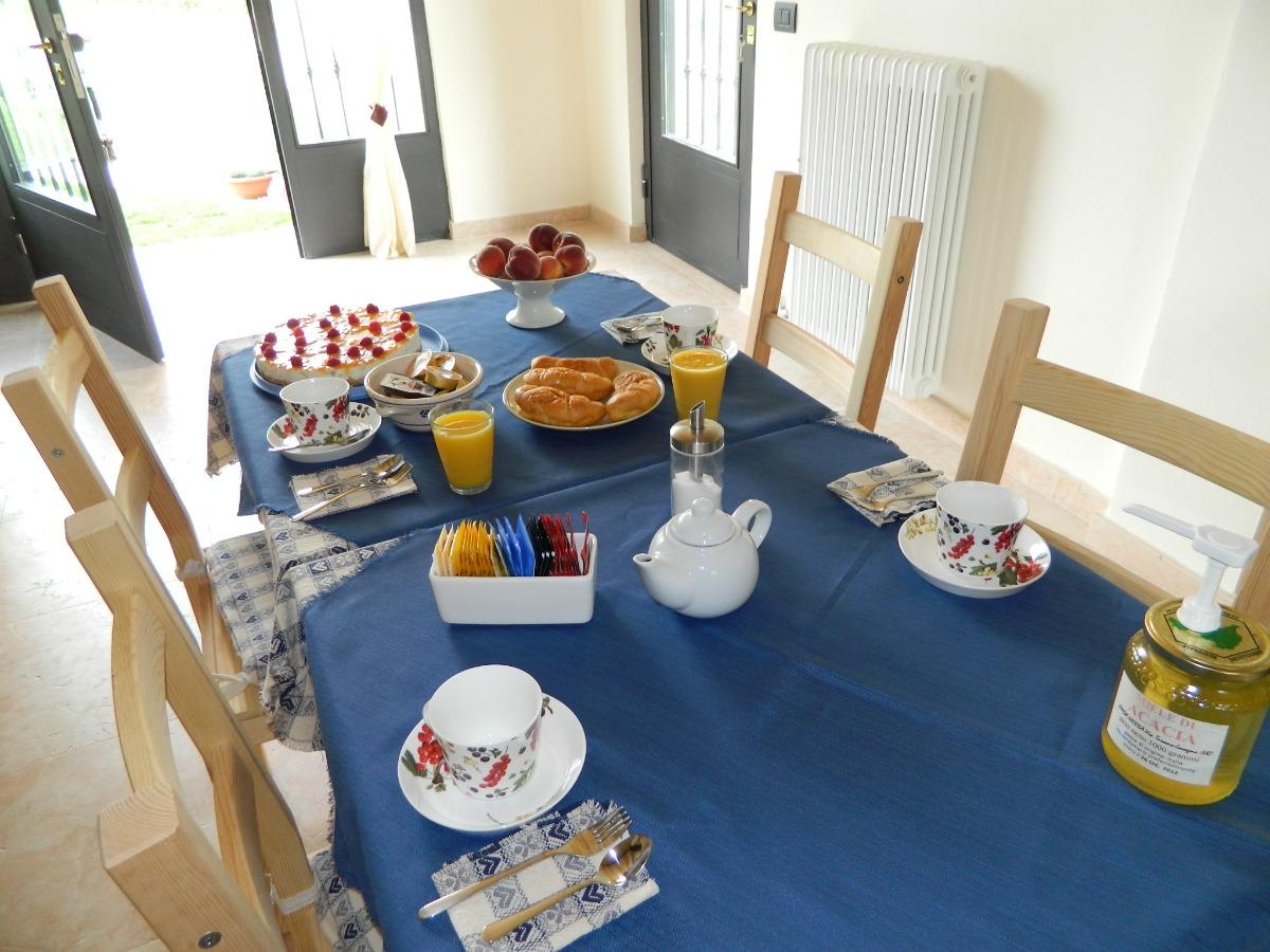 La colazione di B&B CORTE PREARE