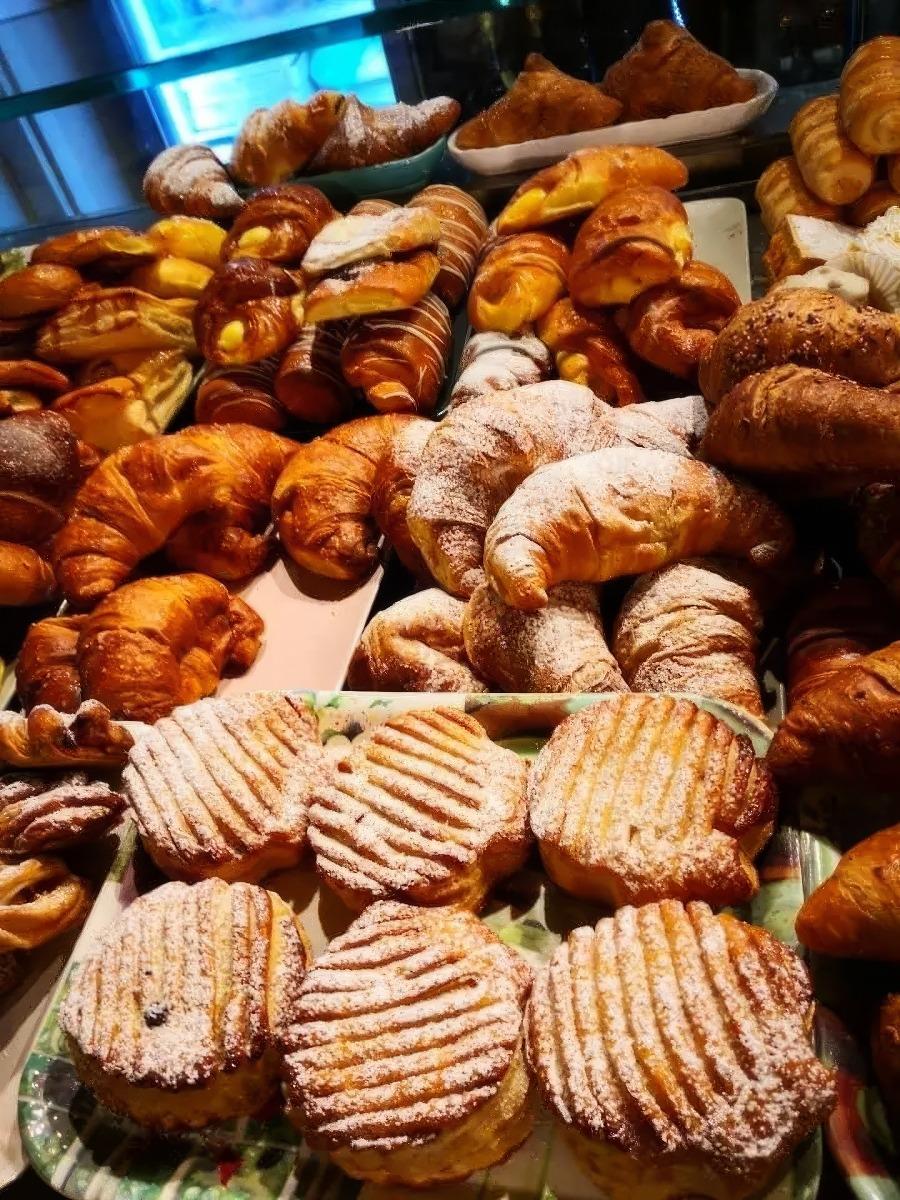 La colazione di B&B LA CASA DEL BARBIERE