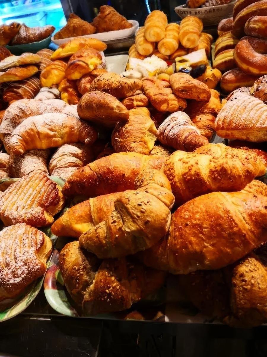 La colazione di B&B LA CASA DEL BARBIERE