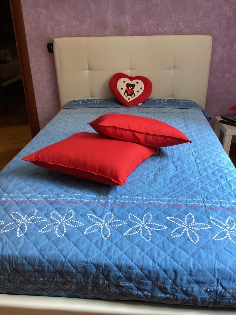 Camera con letto alla francese