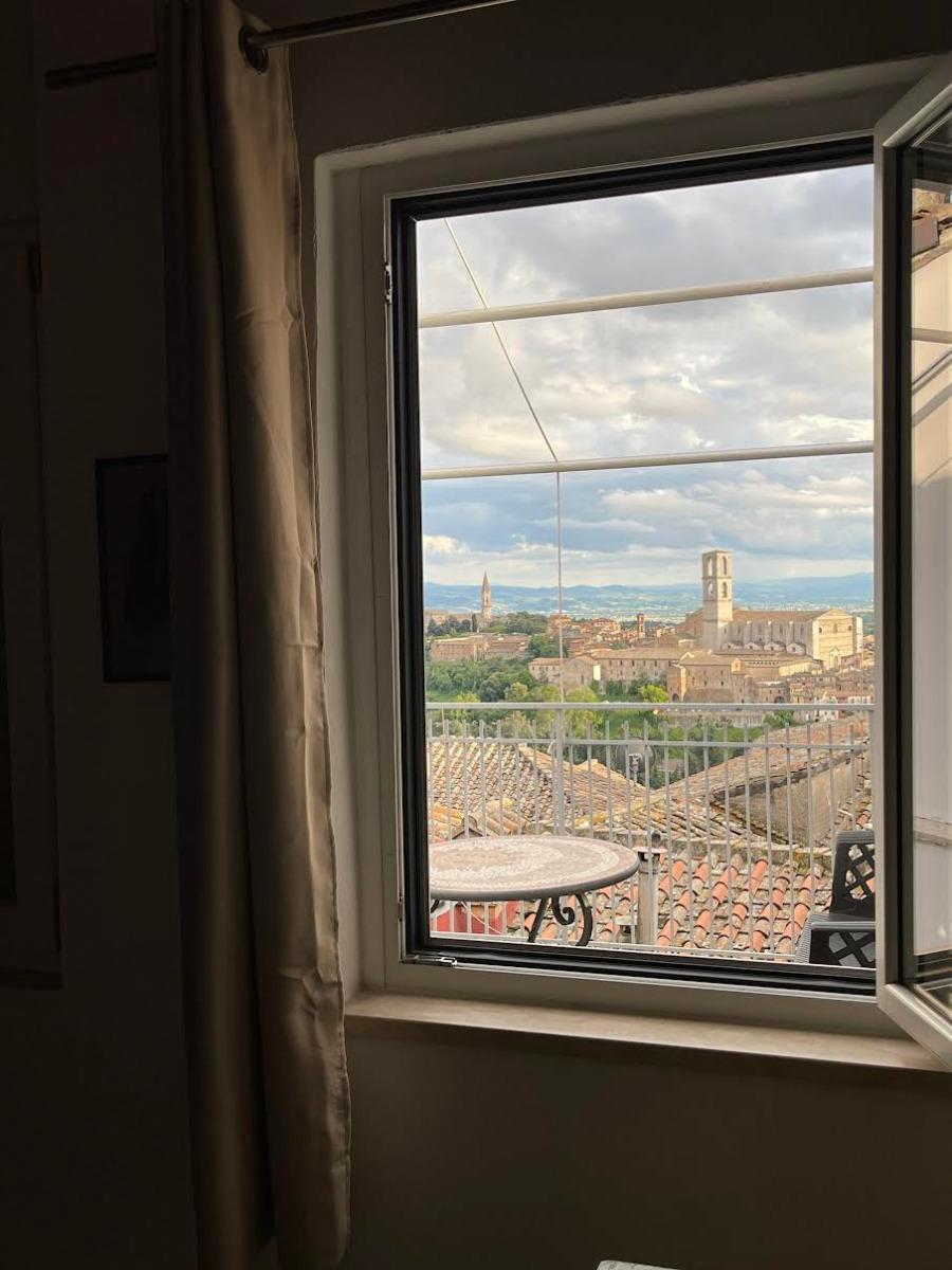 la finestra della camera