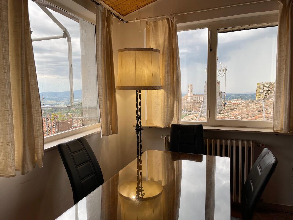 il tavolo in soggiorno