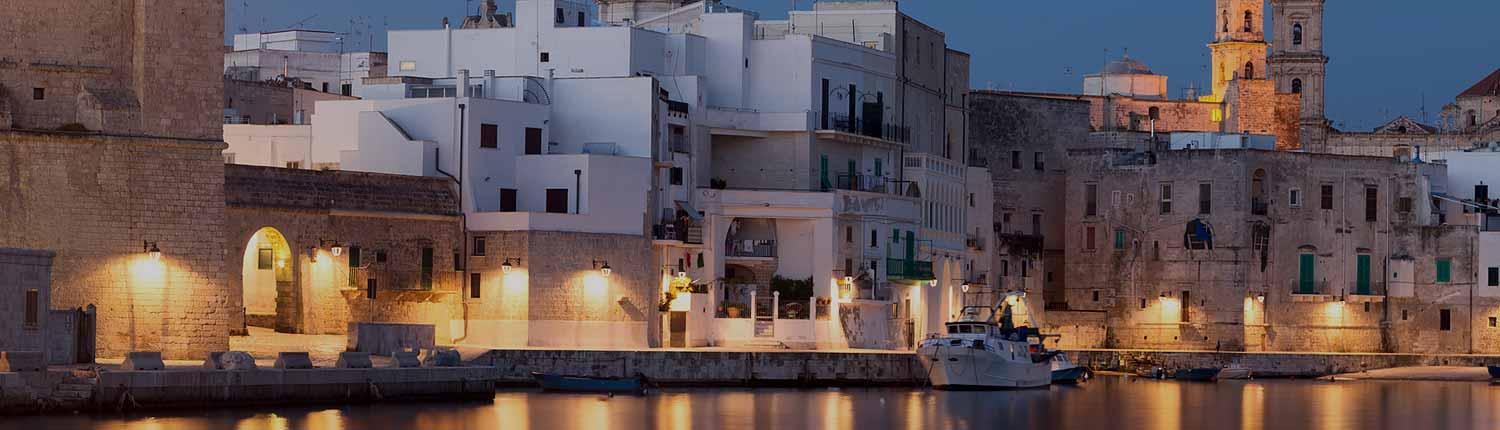 Panoramica della spiaggia vicina alle sistemazioni di TOURIST HOUSE MONOPOLIN