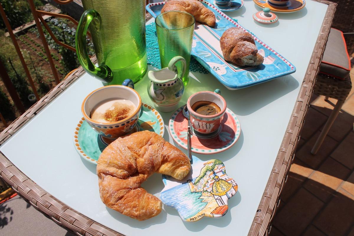 La colazione di B&B DAFNE HOLIDAY