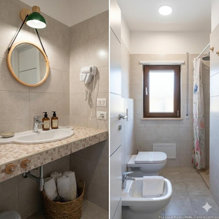 Bagno Privato Completo. Dettagli curati a La Casa di Beppe e Madia a Bisceglie. Ambiente luminoso con asciugacapelli e doccia per il tuo relax in Pugl