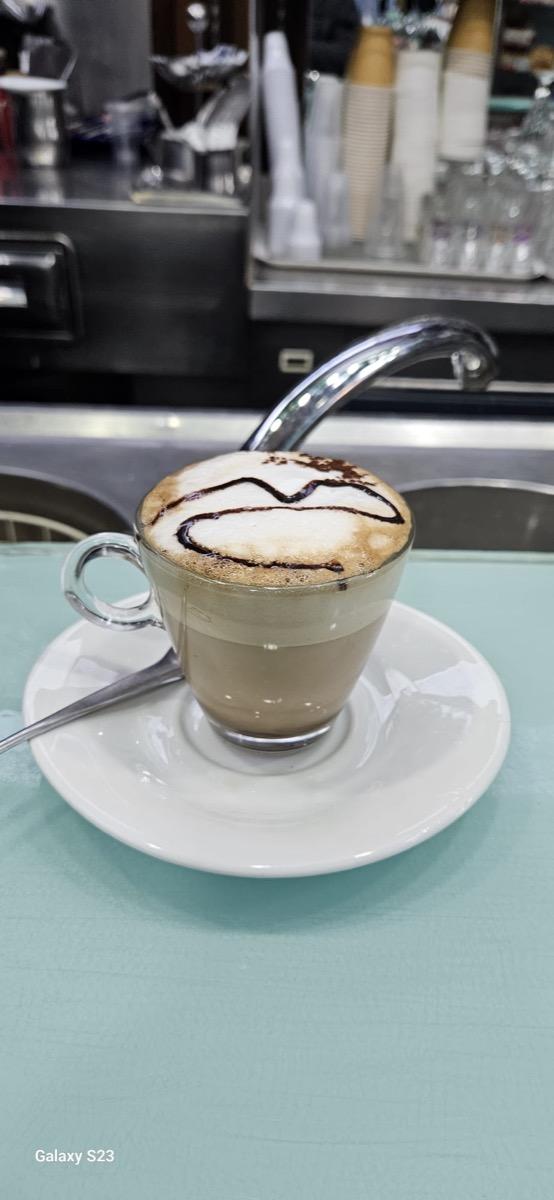 La colazione di B&B DA ARY COLORFUL ROOMS