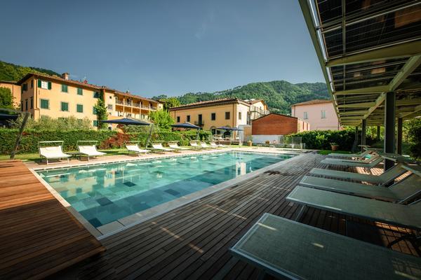 Park Hotel Regina - with outdoor heated pool
