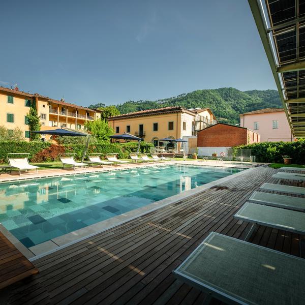 park hotel regina - with outdoor heated pool