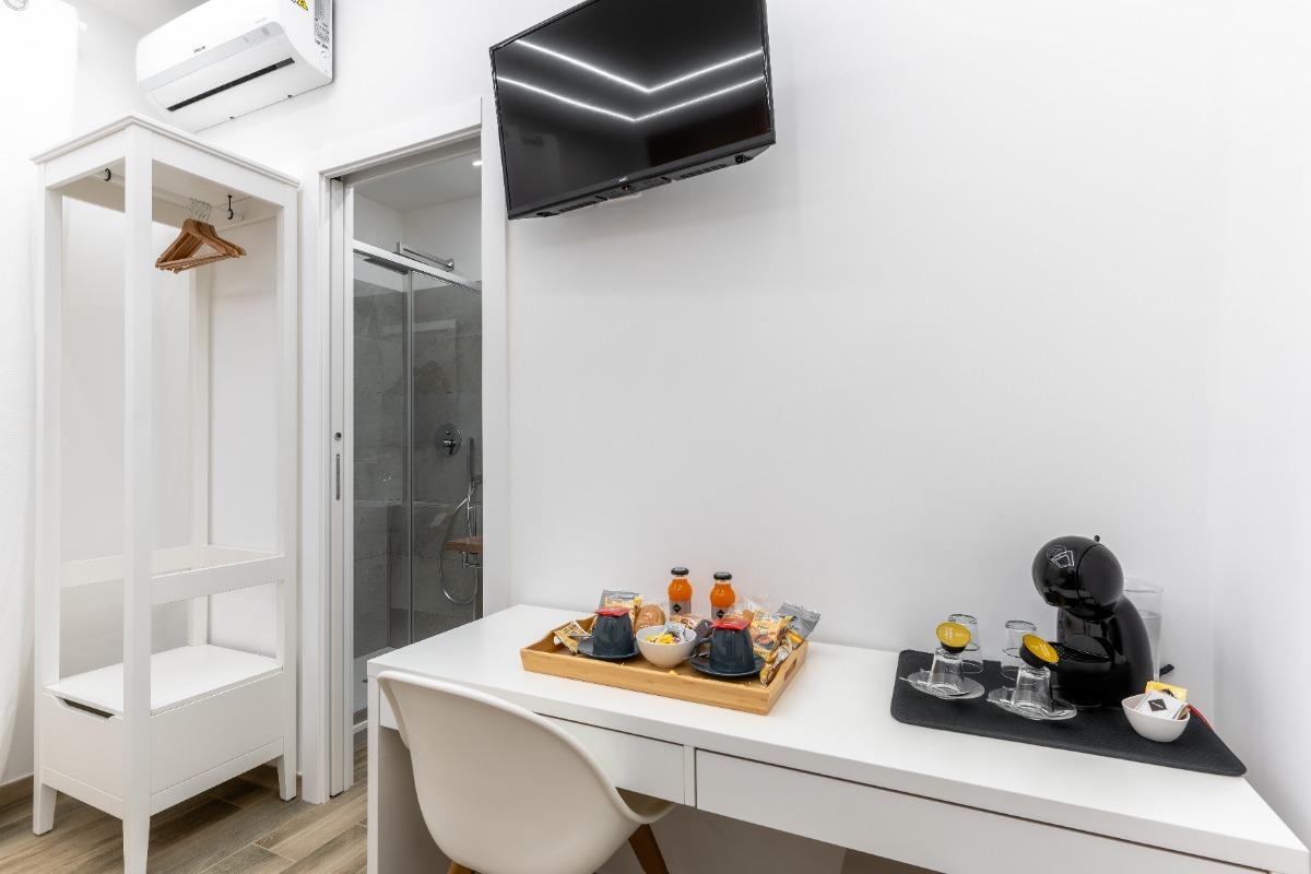 Comfortable Double Room with hotel like equipment.