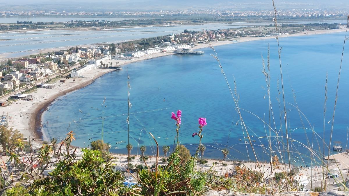 Poetto visto dal promontorio Sella del Diavolo