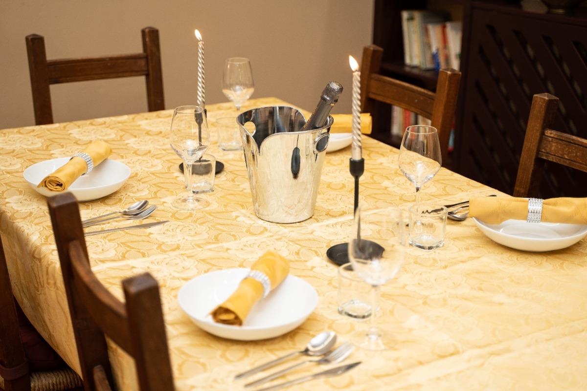 L'appartamento è incredibilmente accogliente. E ha tutto il necessario. Metti un po' di musica per creare un'atmosfera incantevole