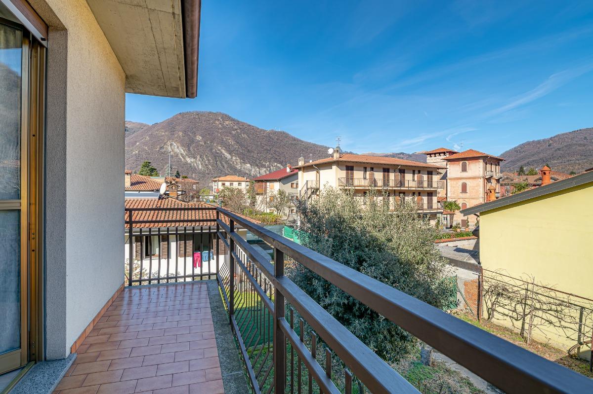 vista balcone camera letti singoli