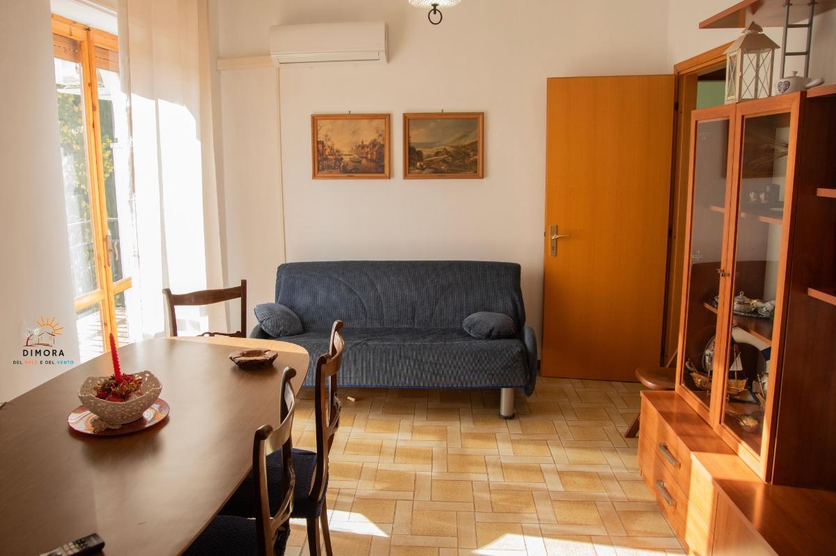 soggiorno con divano letto 2 posti