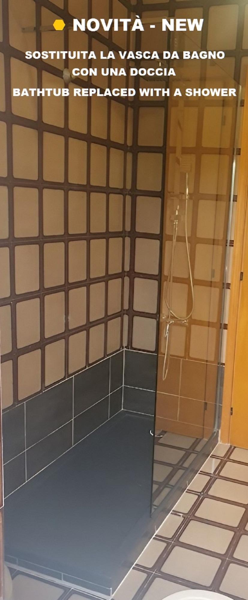 novità : sostituita la vasca da bagno con una doccia
