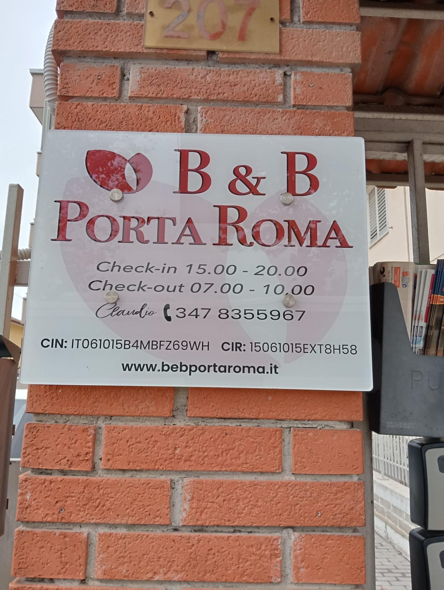 targa all'ingresso con relativo cin e cir come da obbligo di legge