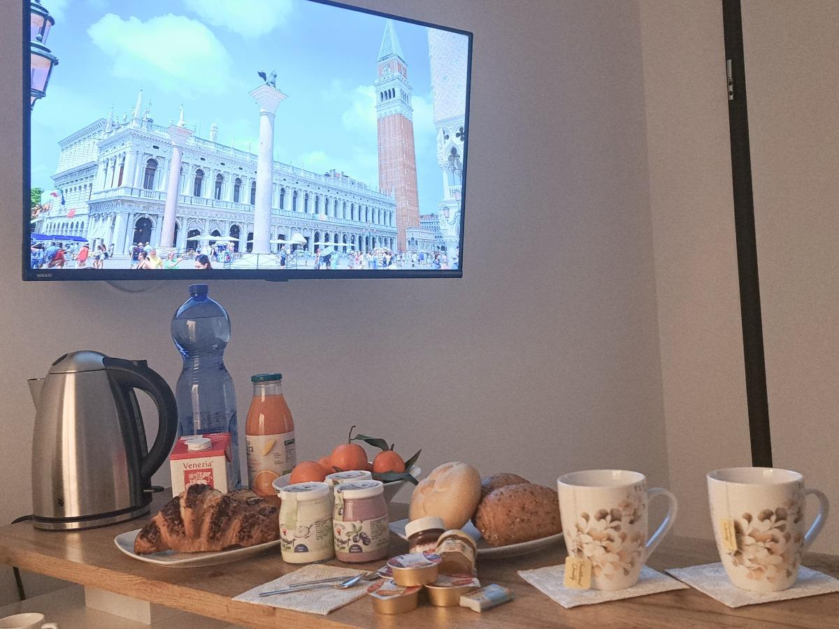 La colazione di B&B CASA AVISIO