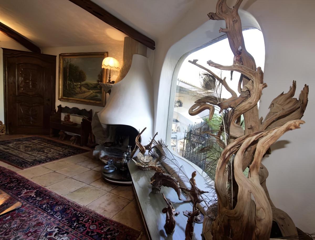 Living room - Glass window and fireplace