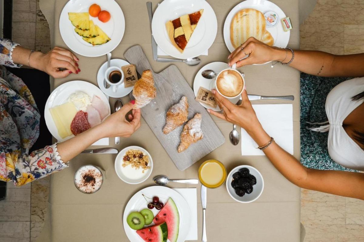 La colazione di HOTEL THEA