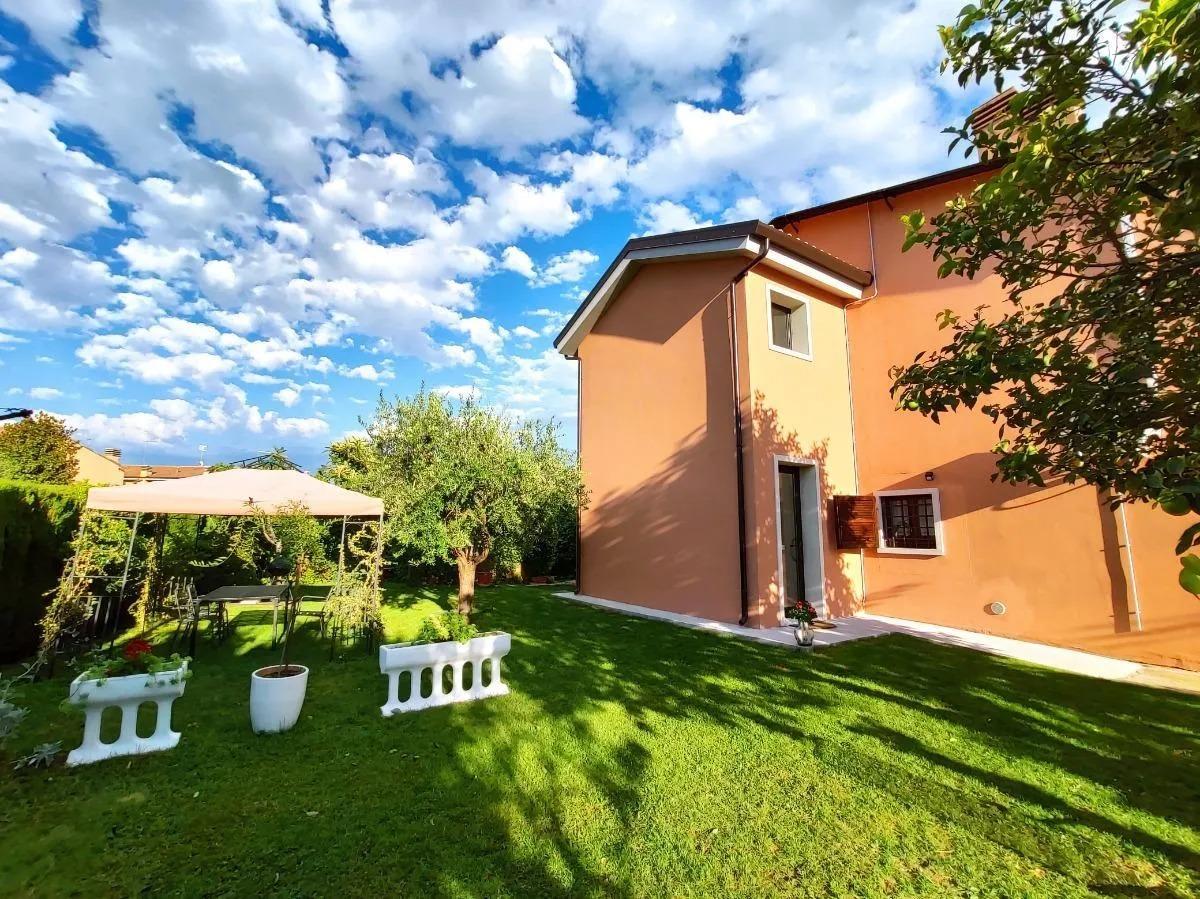 Casa Dolcitalia a Lazise con vista lago e castello