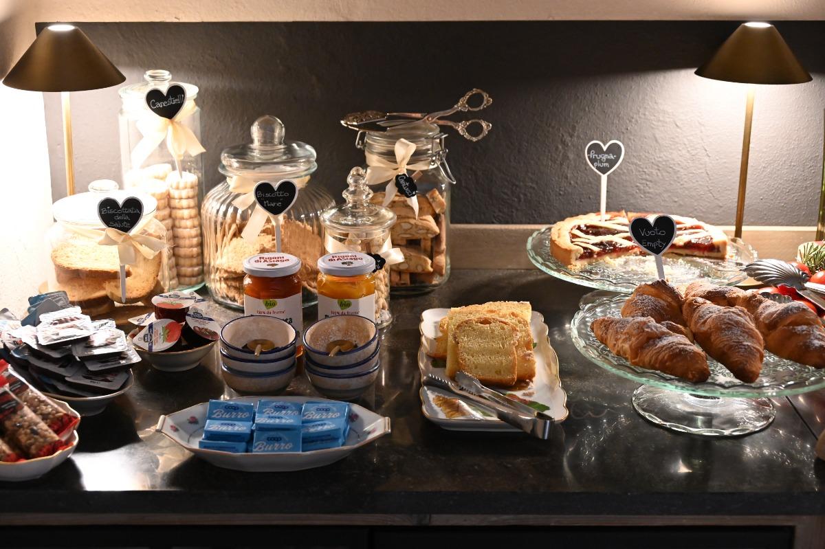 La colazione di RESIDENZA D'EPOCA CAVALIERE