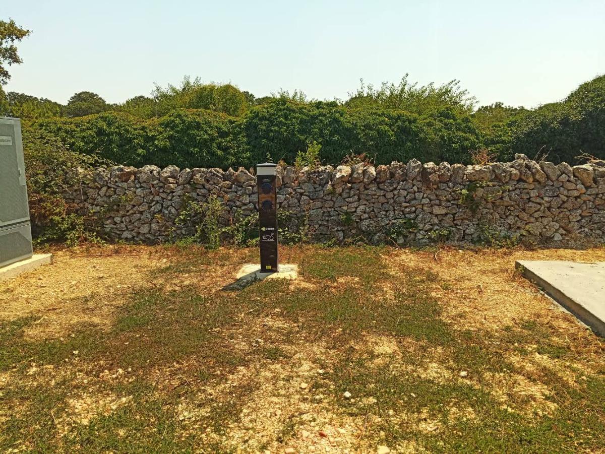 Colonnina di ricarica veicoli elettrici