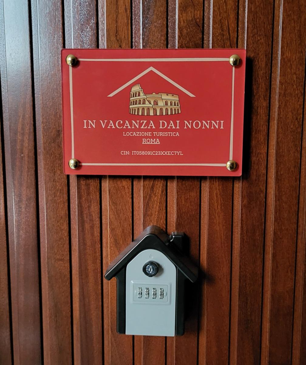 Benvenuti! L'ingresso dell'appartamento raggiungibile anche in ascensore.