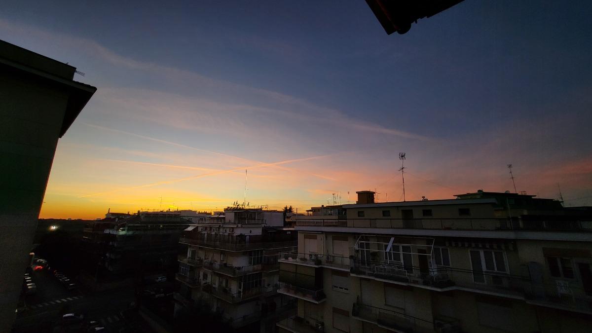 Tramonto invernale visto dal balcone.