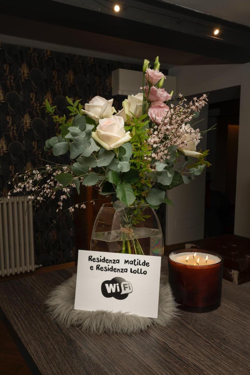 Tv ed aria condizionata presente in tutte le camere da letto e salone