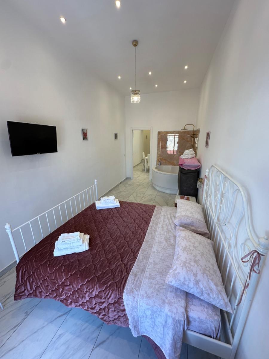 Residenza MarVin De Curtis Napoli book