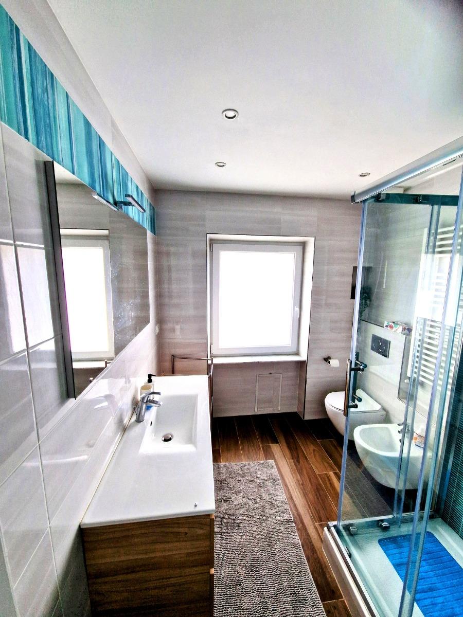 Qui potrete lavare via la vostra stanchezza la sera, e caricarvi per un nuovo giorno al mattino. Buon relax!