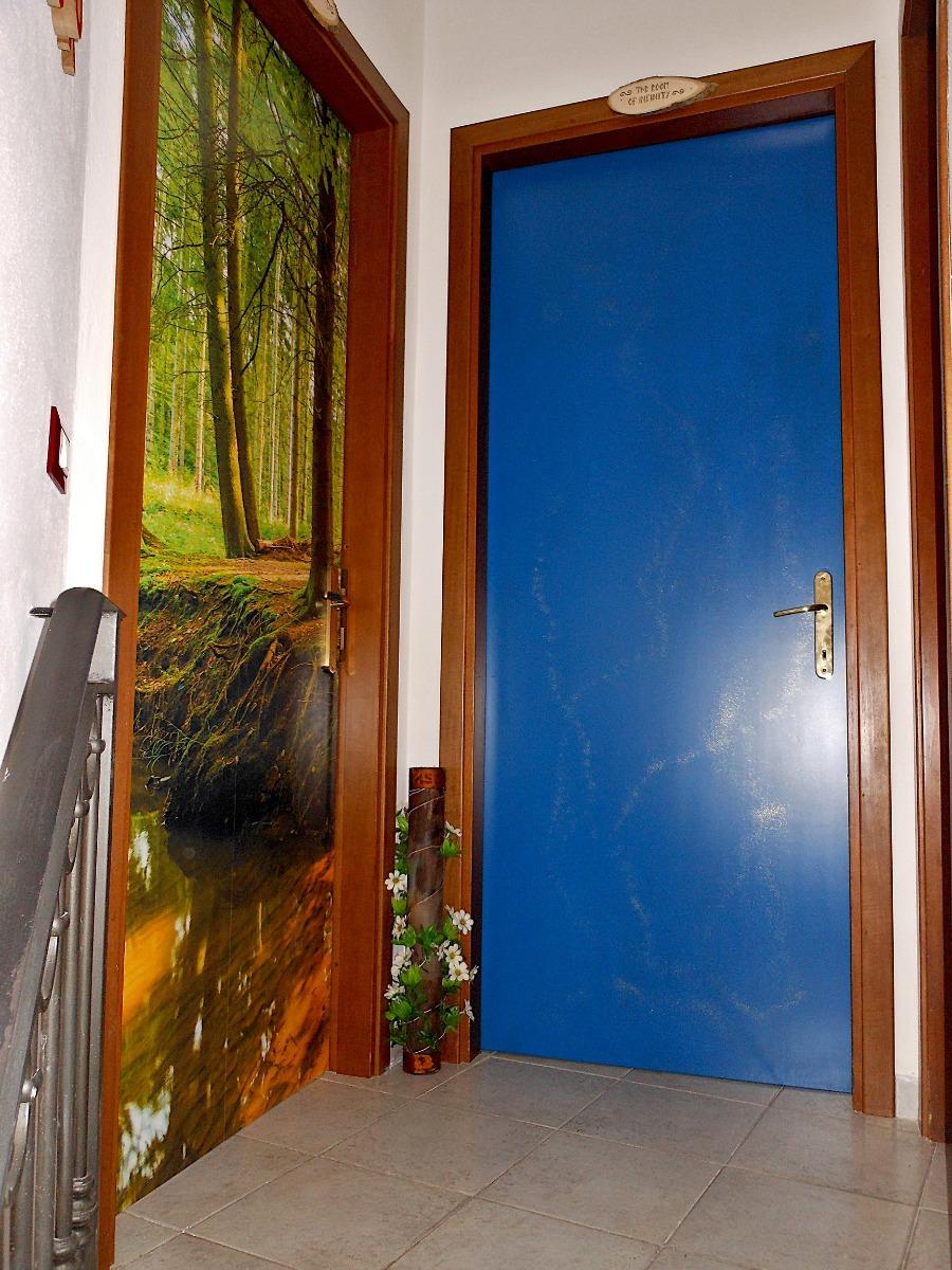 L'ingresso alle camere