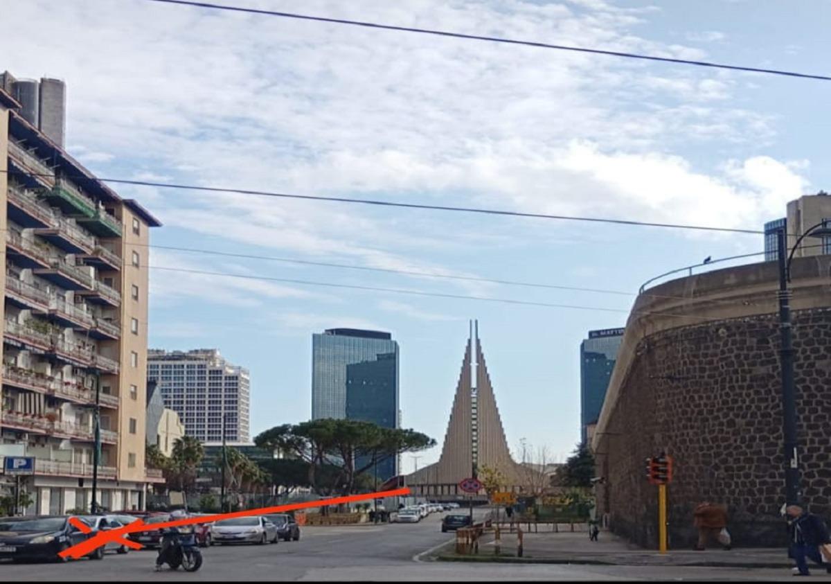 siamo a 400 mt dal centro direzionale