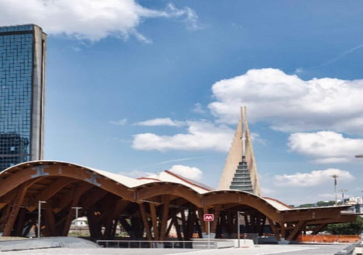 fermata metro centro direzionale