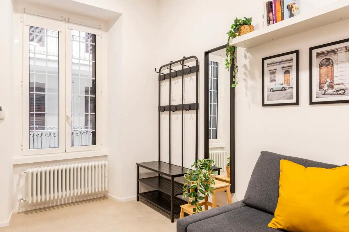 Soggiorno e finestra su ballatoio