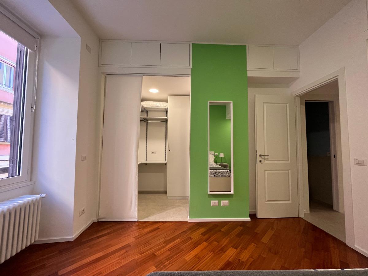 Camera da letto matrimoniale, armadio e lavanderia