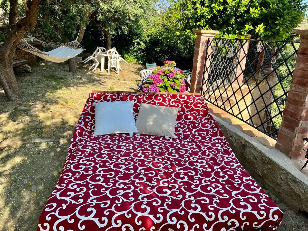 giardino casa vacanza