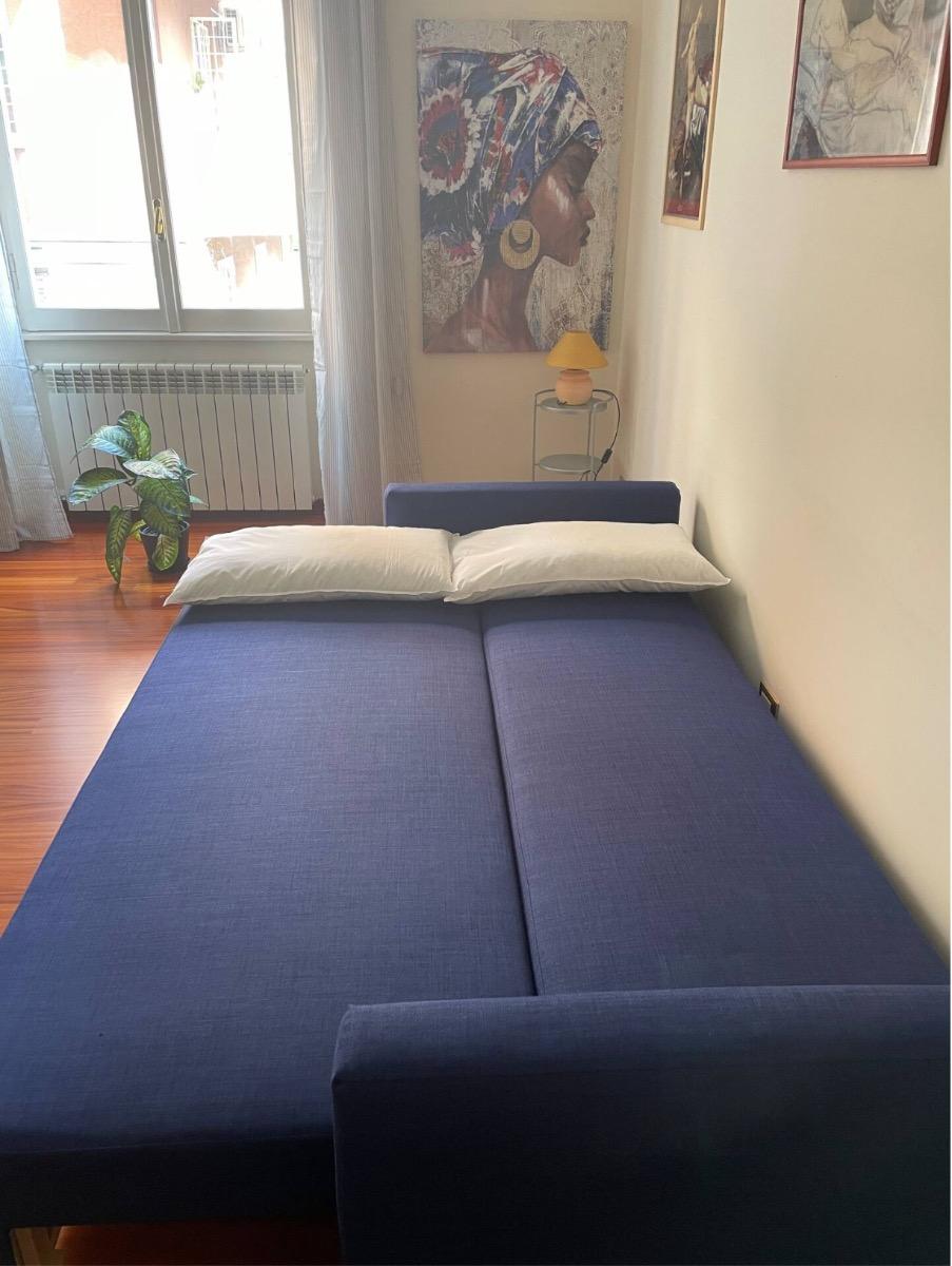 Divano letto aggiuntivo eventualmente a disposizione