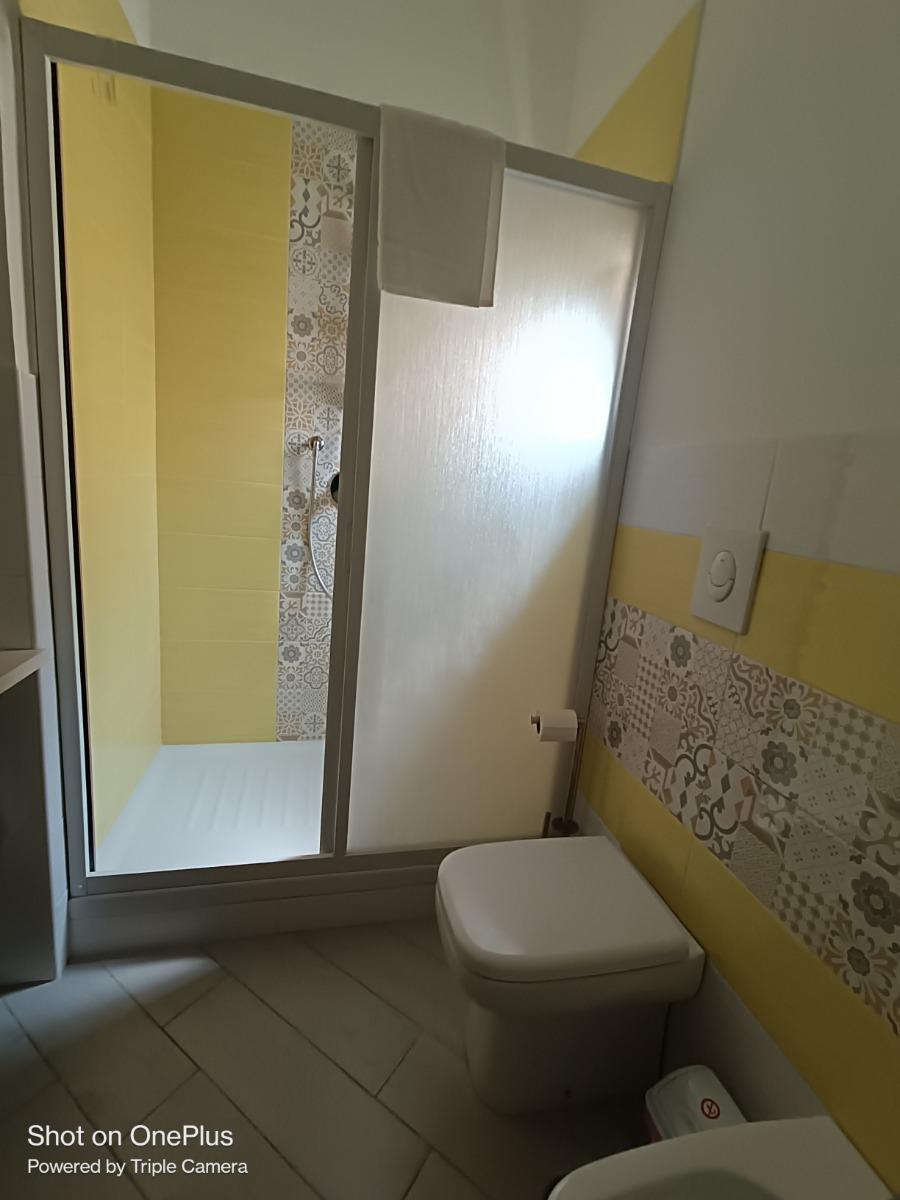 Ampia Doccia Bagno camera da letto Appartamento 2 Pansini