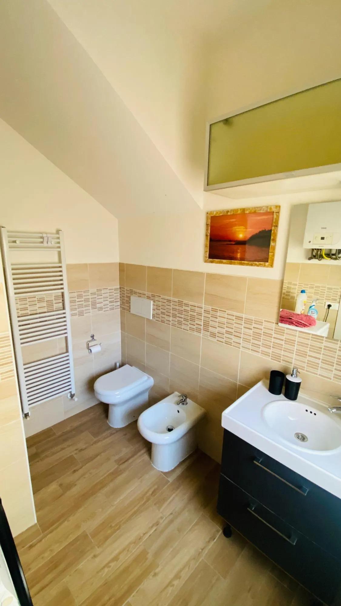 BAGNO CAMERA QUADRUPLA