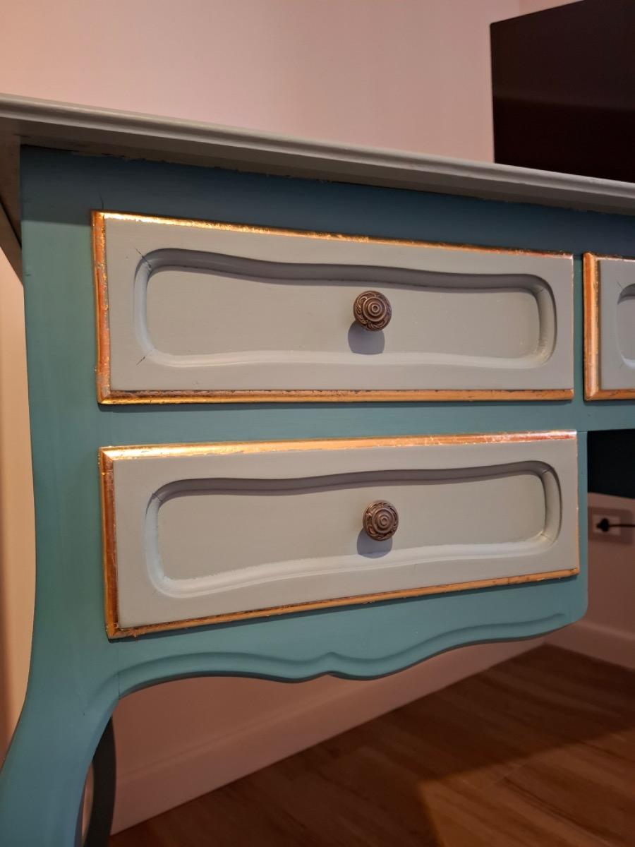 Restauro scrivania Contrabbasso Rosso