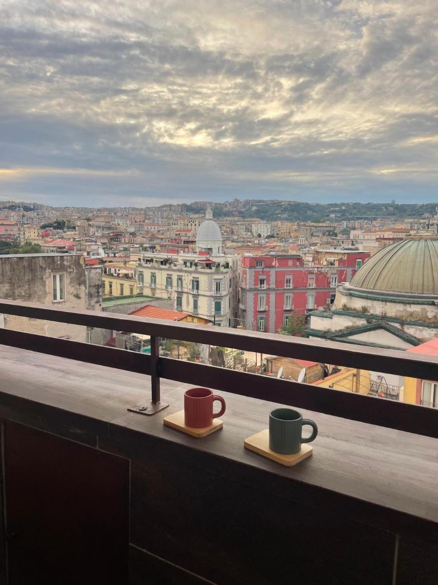 Area colazione con divano letto Sassofono Blu