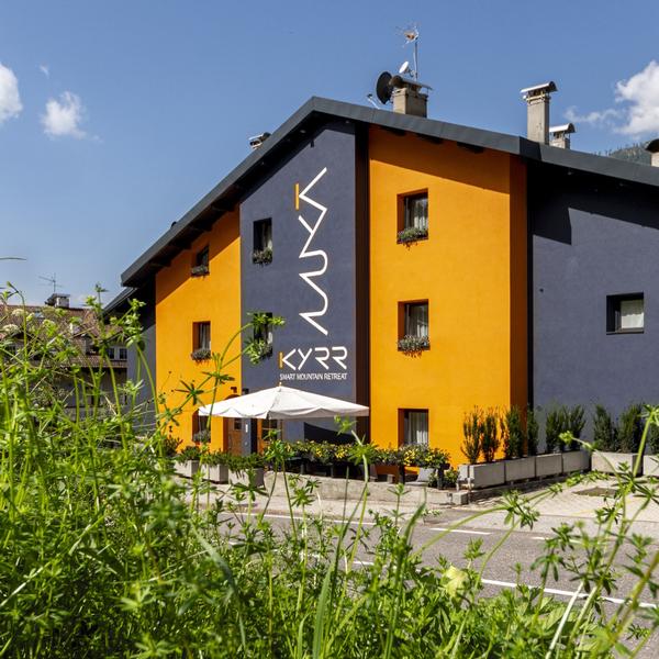  Kyrr Smart Mountain Retreat
