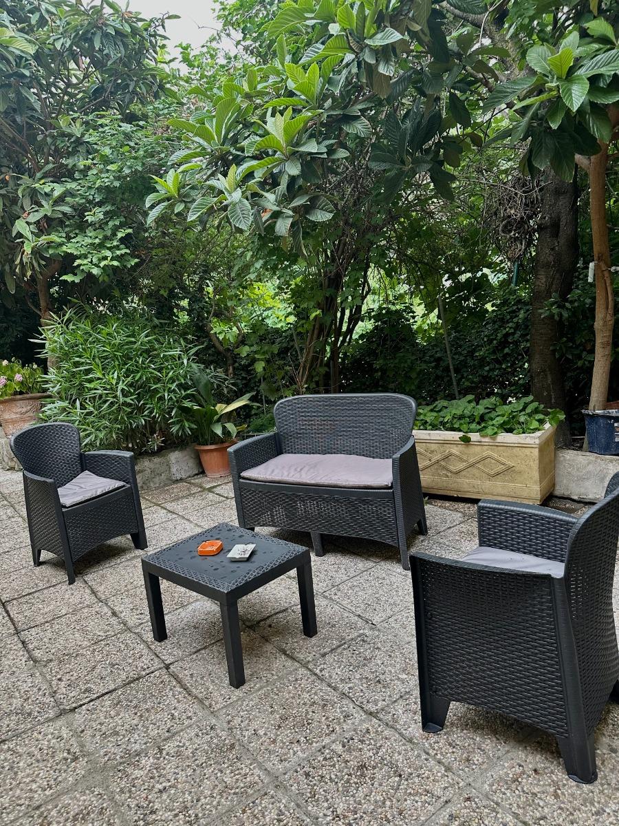 il nostro giardinetto , per serate relax !