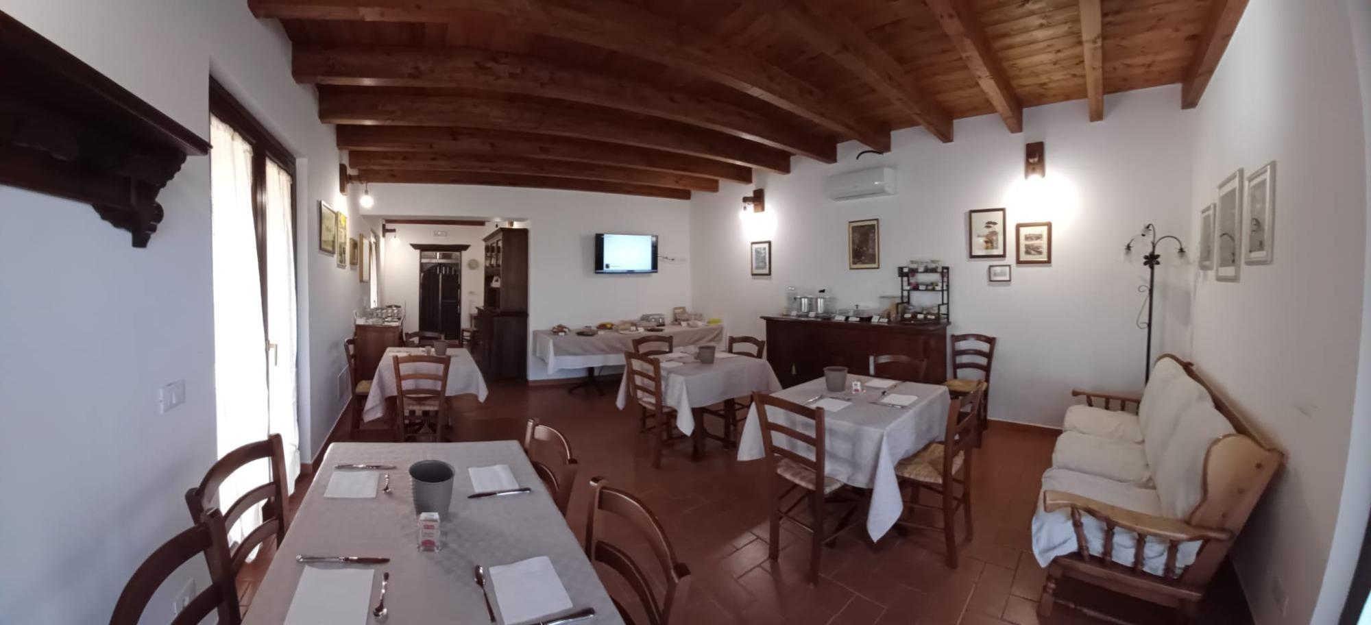 La colazione di AGRO 1798 COUNTRY GUEST HOUSE