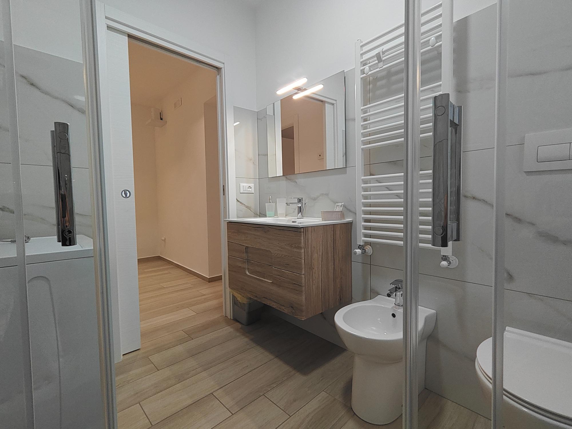 Famik6 Bagno #1